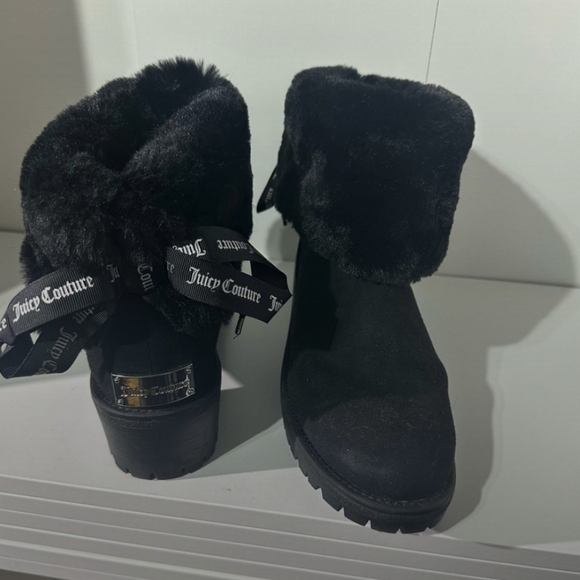 Juicy Couture Illuminate Black Faux Fur Ankle Boots size 9M Women's NWOT - Picture 7 of 12